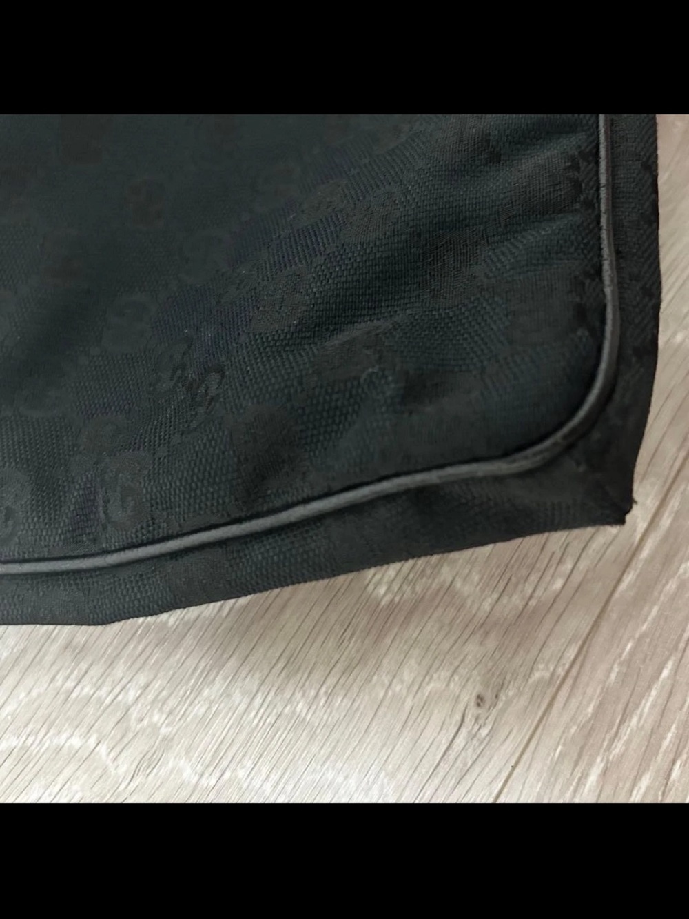 Gucci Black Messenger Bag with Red and Green Web Strap - Picture 10 of 15